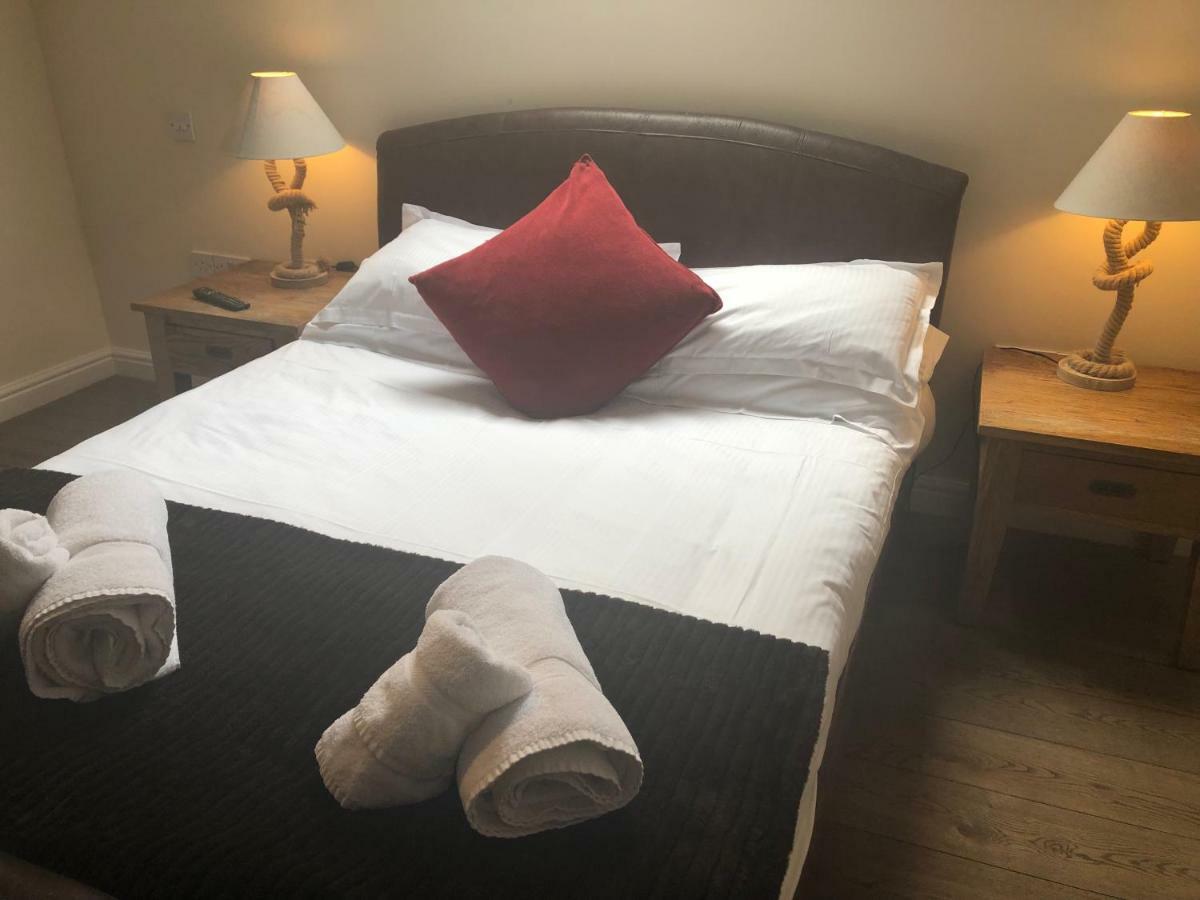 Romneys Apartments & Suites Κένταλ Εξωτερικό φωτογραφία