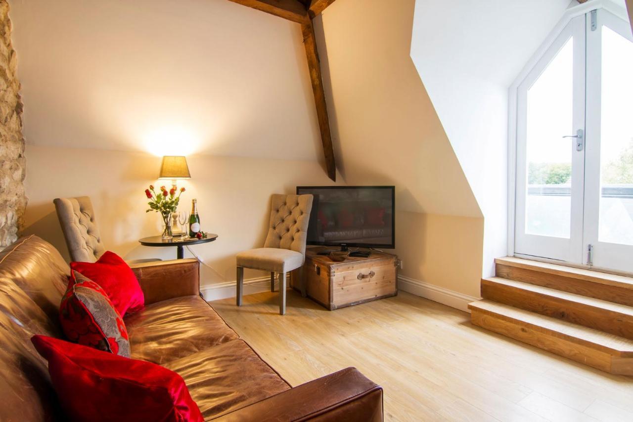 Romneys Apartments & Suites Κένταλ Εξωτερικό φωτογραφία